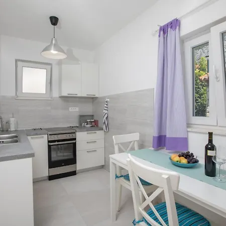 Apartment Cosy B Makarska